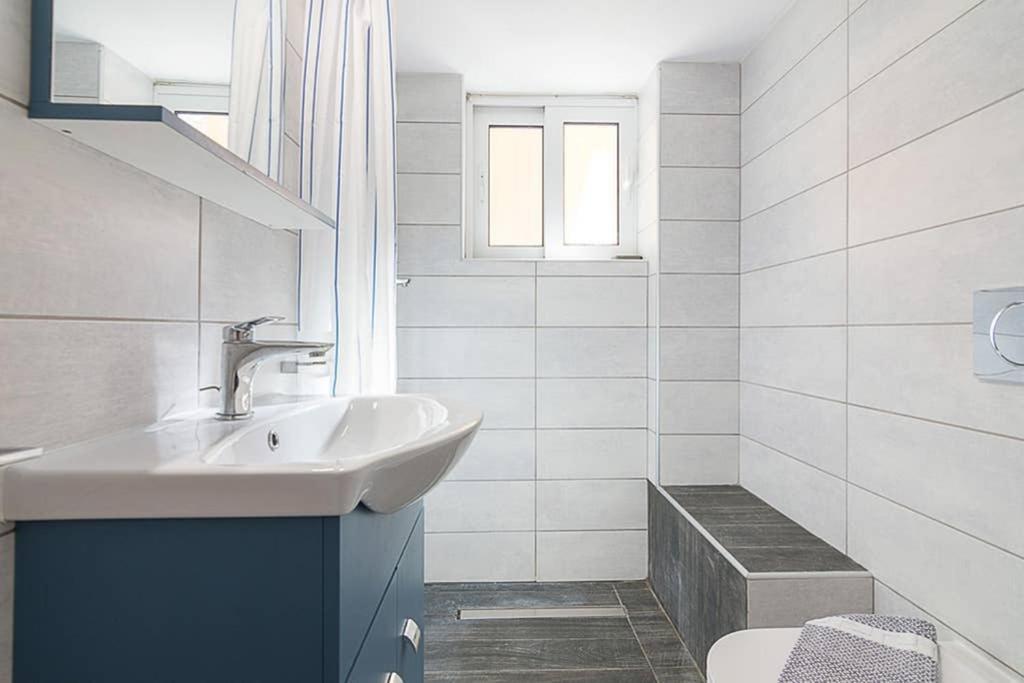 Cozy Flat With 1 Bedroom Next To Metro Station Athens Ngoại thất bức ảnh